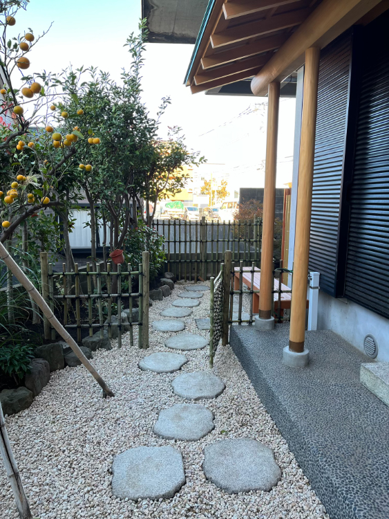 お庭のお手入れ